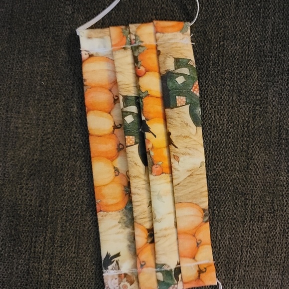 Fall Pumpkin Patch Mask - Picture 3 of 4